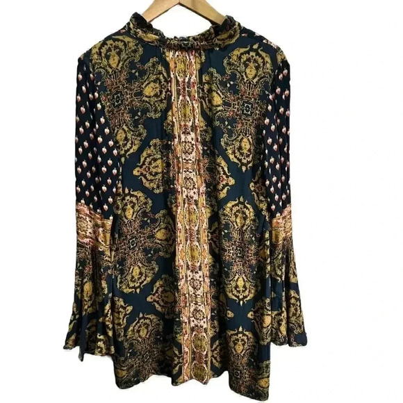 Free People Women's Magic Mystery Tunic Top Bell Sleeve Blouse Petite Small - Picture 3 of 8
